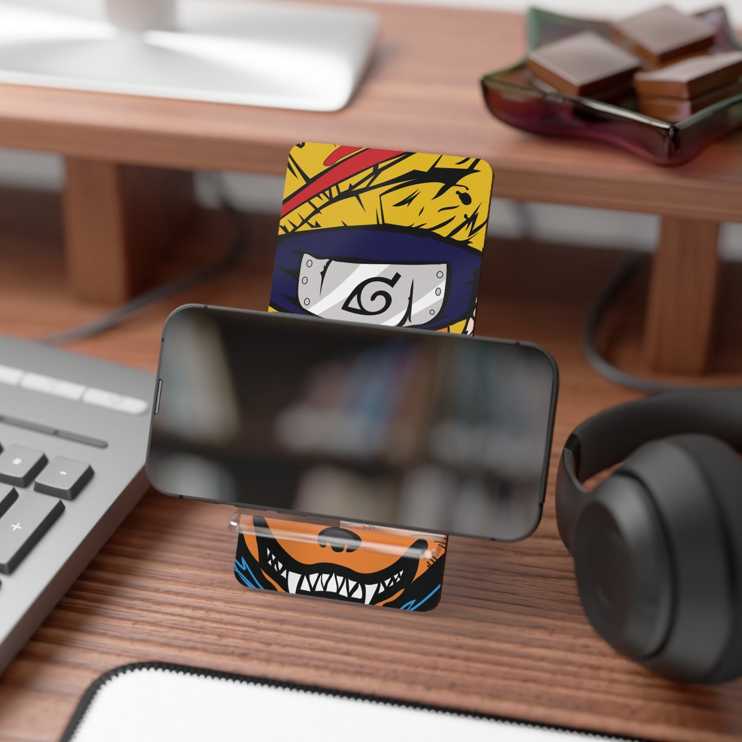 Naruto Kurama Mode Smartphone Stand – Bold Anime Desk Display